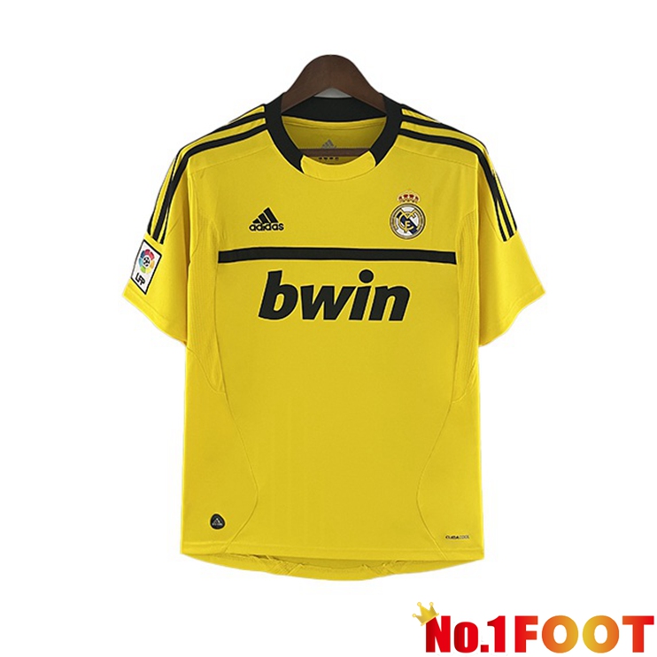 Real Madrid Football Jersey Goalkeeper Retro Yellow 2011-2012